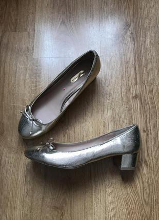 Новые красивые и комфортные туфли dorothy perkins 39,5-40рр1 фото