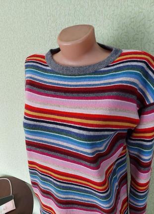 Вовняний светр в різнокольорові смужки