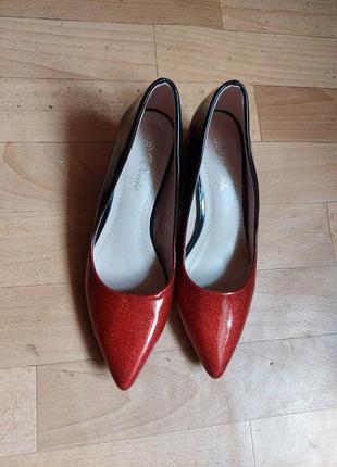 Крутые стильные туфли, красные туфли лакированные туфли, лодочки, р 377 фото