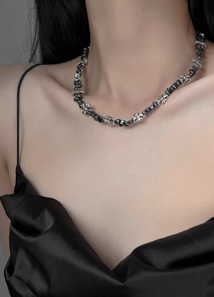 Ожерелье унисекс с камнями и крестиками черное3 фото