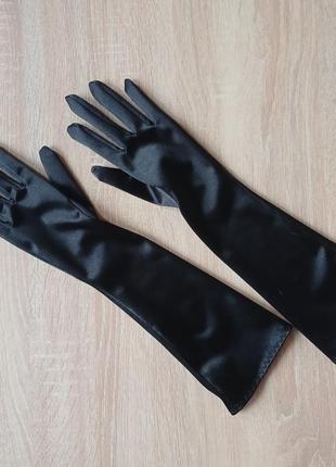 Атласні рукавички чорні, довгі (до ліктя)3 фото