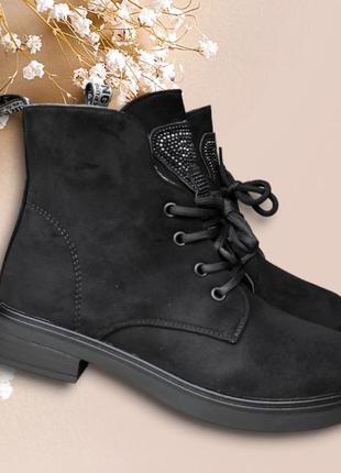 Красивые черные замшевые  деми ботинки на каблуке для девочки