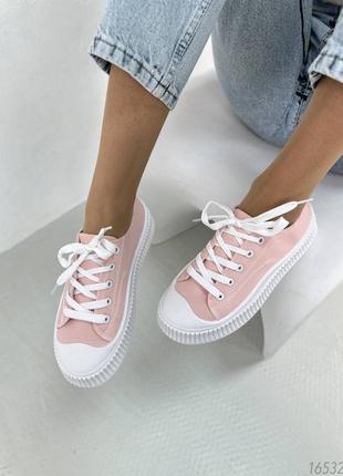 Рожеві пудрові текстильні кросівки кеди кєди на білій ребристій підошві з білим...