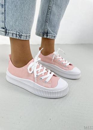 Рожеві пудрові текстильні кросівки кеди кєди на білій ребристій підошві з білим...