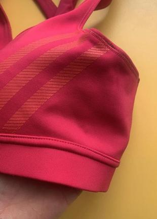 Красивий рожевий топ фірми adidas пів обхват грудей 32 см + ще резинка.7 фото