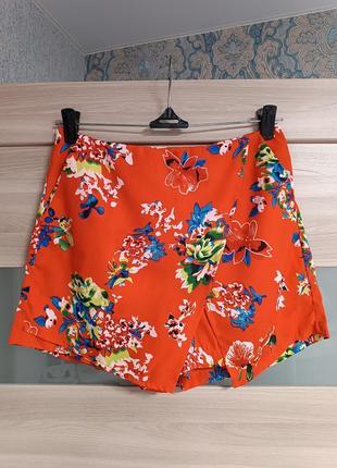 Новые красивые шорты-шорты-юбка в цветы6 фото