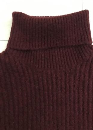Мягкий короткий свитер с высоким воротником2 фото