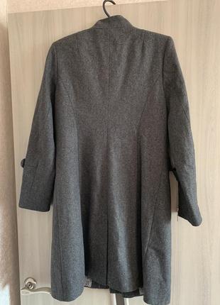 Пальто весеннее серого цвета2 фото