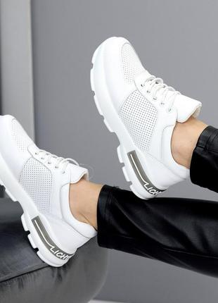 Натуральні шкіряні жіночі кроси, кросівки білого кольору, комфортна модель з перфорацією 36,37,39,4010 фото