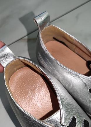 Жіночі шкіряні срібні туфлі снікерси кросівки 37 (24 см)7 фото