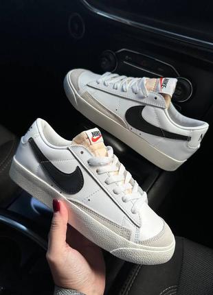 Стильные женские кроссовки nike blazer low 77 vintage white black белые с чёрным