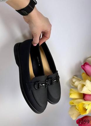 Туфли черные с пряжкой