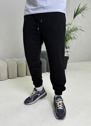 Чоловічі спортивні штани чорні base базові повсякденні джогери тринитка1 фото