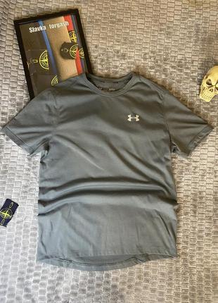 Футболка under armour