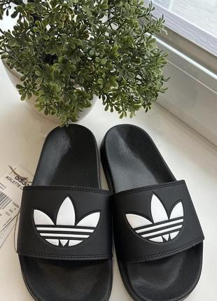 Шлепанцы adidas