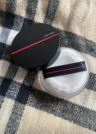 Рассыпчатая прозрачная пудра shiseido radiant synchro skin invisible silk loose powder