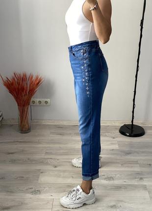 Джинсы с вышивкой george