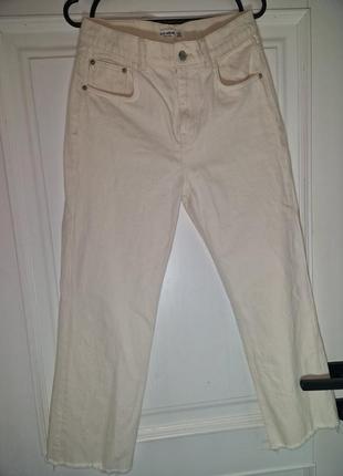 Джинсы прямого кроя по бирке 38 но идут на 36.