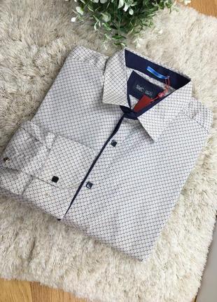 Рубашка мужская приталенная, стильная сорочка