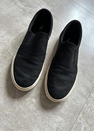 Нереально удобные слипоны uni от бренда zara