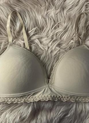 Бюстгальтер під футболку без кісточок