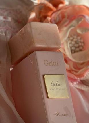 Tutu 
gritti