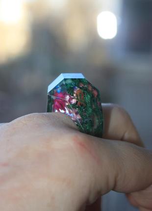 Оригинальное крупное акриловое прозрачное кольцо перстень с сухоцветами2 фото