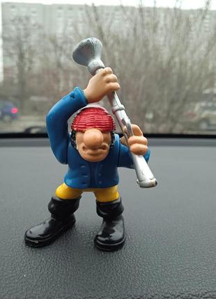 Іграшкова фігурка пірат