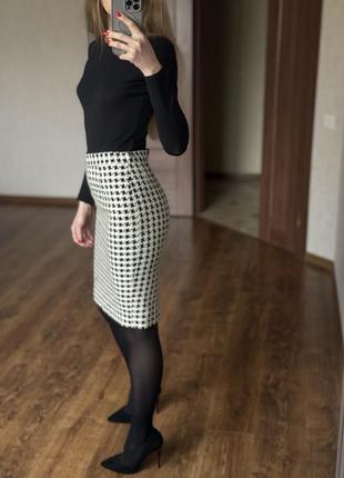 Стильная шерстяная юбка карандаш гусиная лапка цвет бежевый чёрный белый8 фото