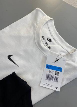 Футболка nike center logo t-shirt