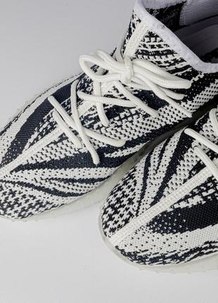 Кроссовки мужские adidas yeezy тканевые черные с  белым . легкие и комфортные!6 фото