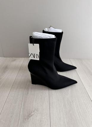 Очень стильные текстильные ботинки на платформе zara9 фото