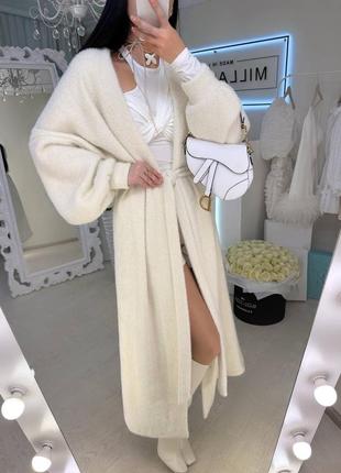 Качественный модный белый кардиган пальто накидка пушистик длинный с поясом, который нужен абсолютно всем🔝💥1 фото