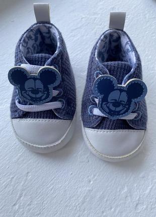 Обувь для ребенка 4-7 месяцев1 фото