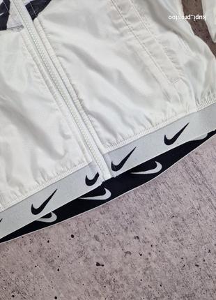 Курточка віторовка nike windrunner full zip j white children’s5 фото