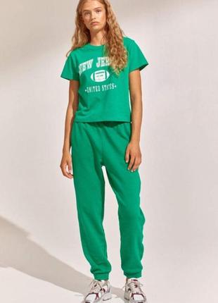 Жіночі спортивні штани