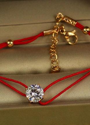 Браслет xuping jewelry красная нить с камнем 17 см 8 мм золотистый