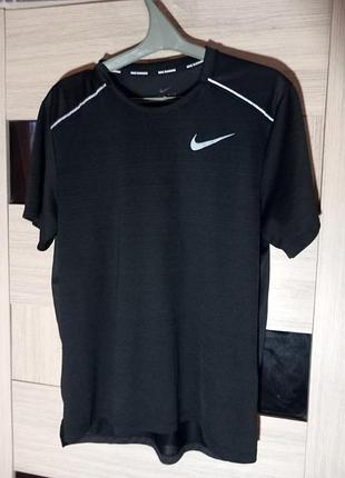 Спортивна футболка nike оригінал