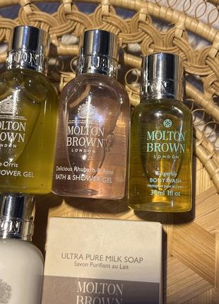Molton brown набор парфюмированный гель для душа лосьон для тела, мыло для рук2 фото