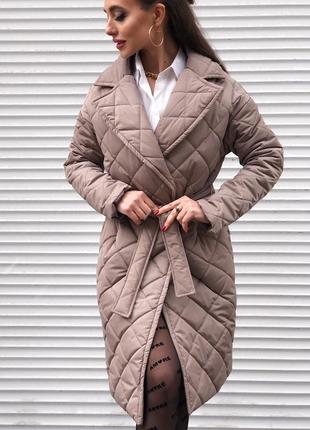 Женское демисезонное пальто стеганое