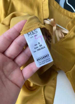 M&s сатинова гірчична блуза сорочка атласна жовта оверсайз з завʼязкою під горло3 фото