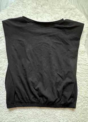Топ на резинке футболка безрукавка черный с наплечниками7 фото