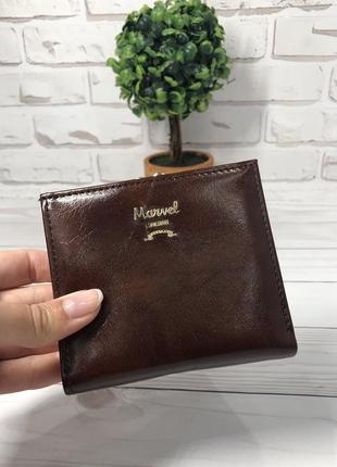 Жіночий маленький коричневий гаманець