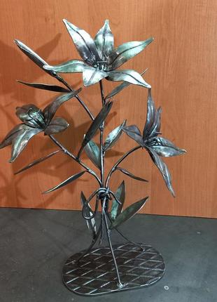 Лилии цветы из металла ручной работы2 фото