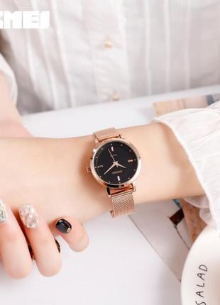 Женские классические наручные часы с металлическим браслетом skmei 1528 rg2 фото