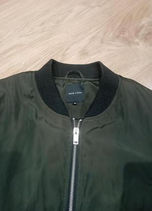 Весенняя куртка бомбер