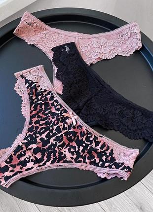 Жіночі трусиуи набором трусиків 3 шт бразиліана з мереживом