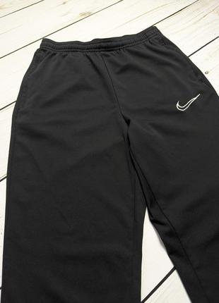 Легкі чоловічі спортивні штани nike dri fit найк драй фіт оригінал чорні6 фото