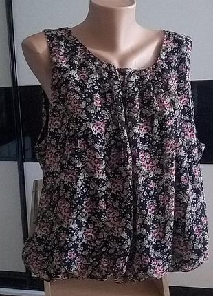 Красивая шифоновая блуза,майка.цветочный принт.