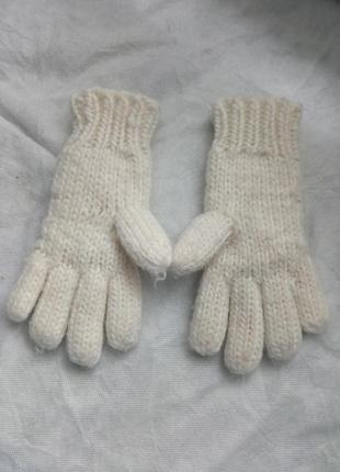 Вязаные перчатки